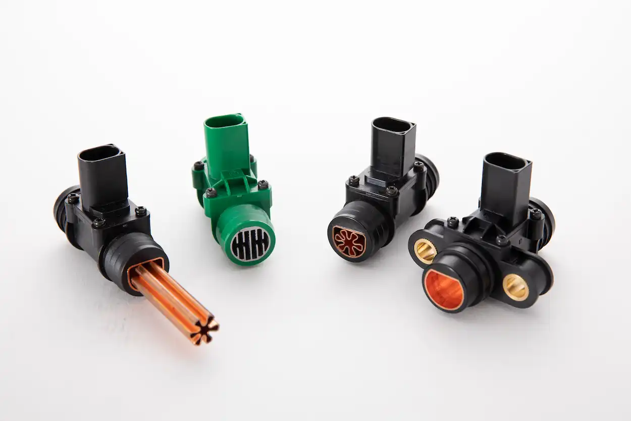 様々な形状に対応可能な流体加熱ヒーター